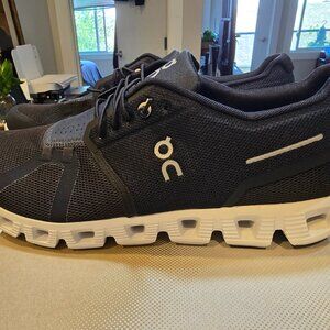 On Cloud 5 (Black/White) - Mens Size 11 NEW - SKU 59.98919 - Running - Hiking